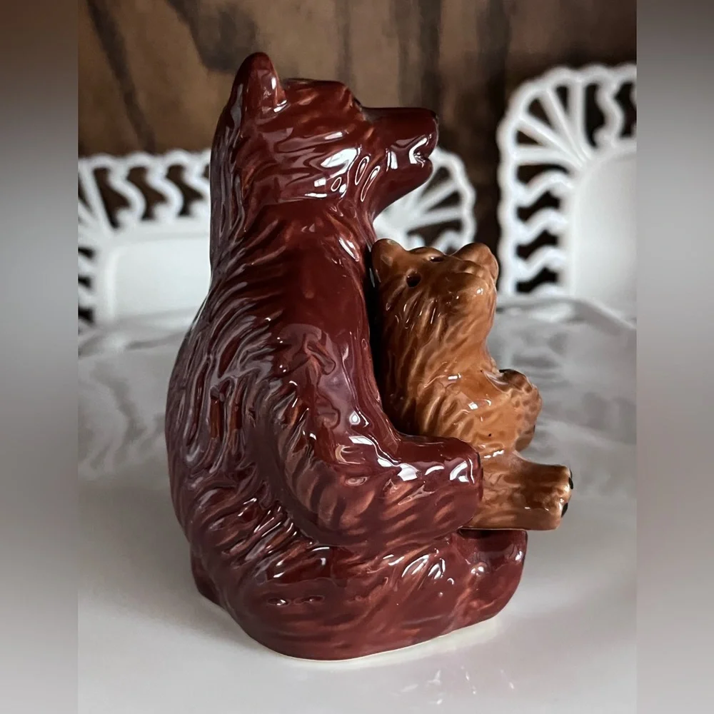 Charming Brown Bear and Cub Salt & Pepper Shaker Set Ceramic
